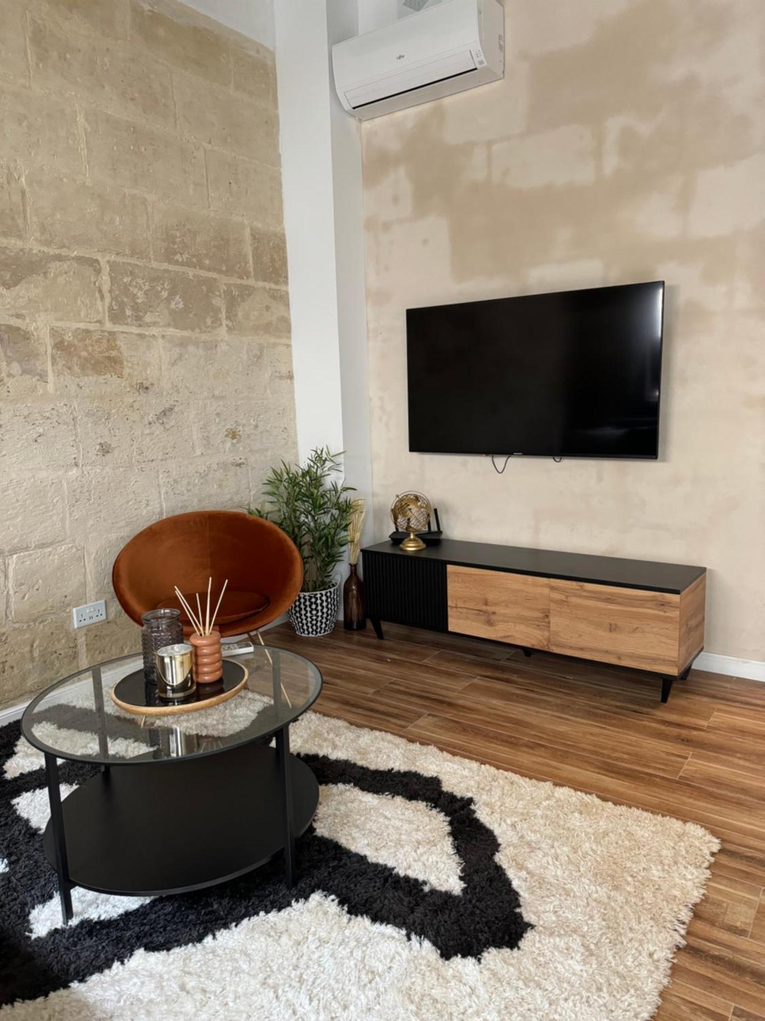 Townhouse 26 In Sliema, Malta * Sliema